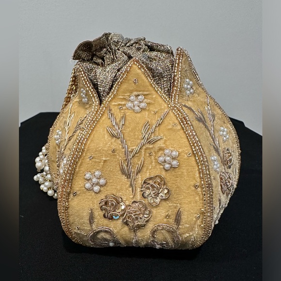 Light gold bag - Picture 2 of 2
